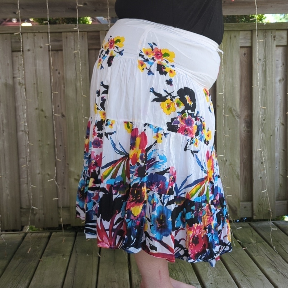 Flower Skirt - Picture 3 of 12